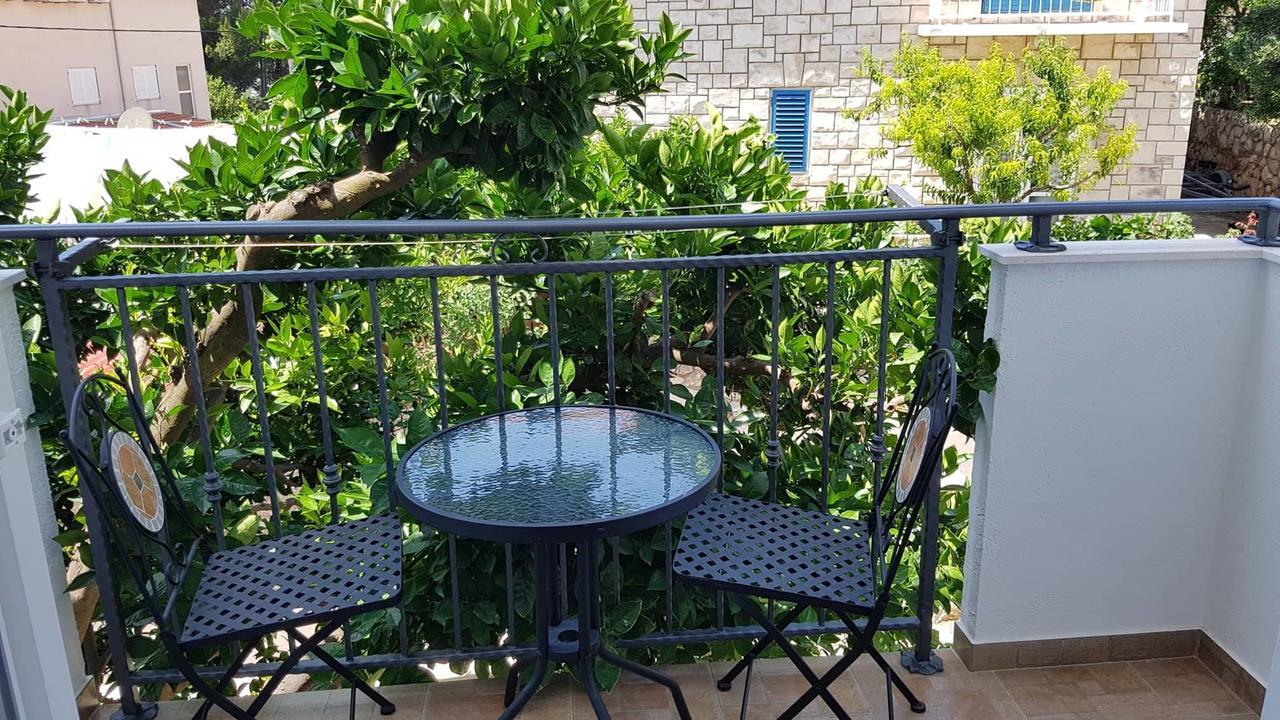 Bed and Breakfast Pansion Braco à Zavala Extérieur photo